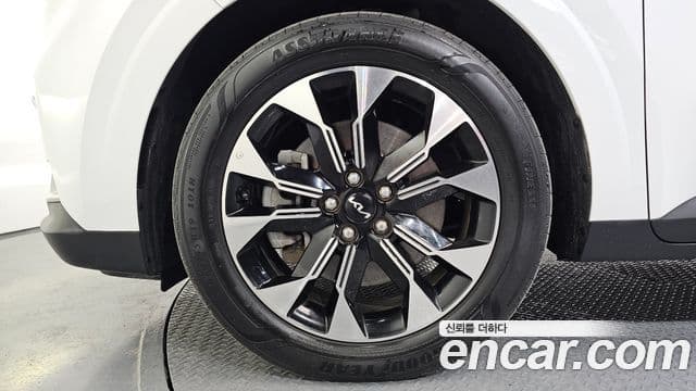 Kia Carnival 2021 — фото 5 из 20