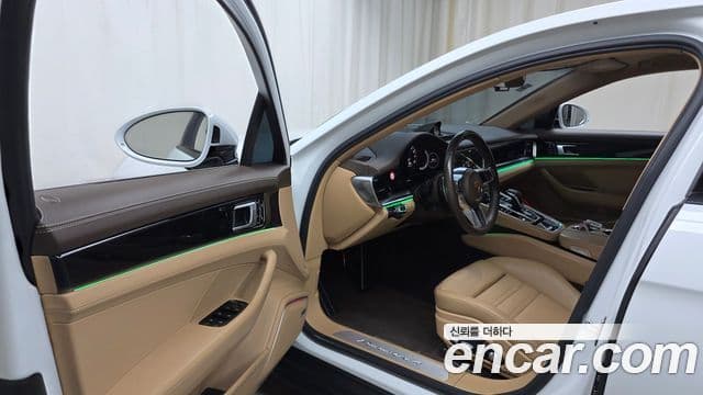 Porsche Panamera 2018 — Şəkil 10/20