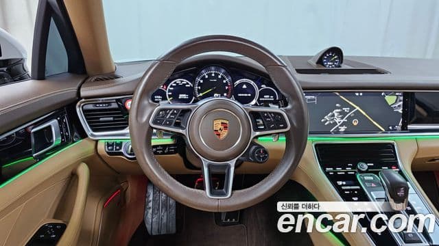 Porsche Panamera 2018 — фото 13 из 20
