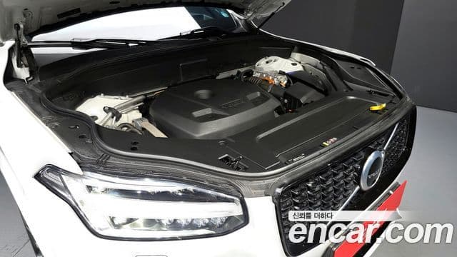 Volvo XC90 2020 — ფოტო 5/20