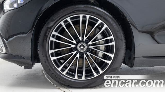 Mercedes-Benz S-Class 2025 — Фото 4/20