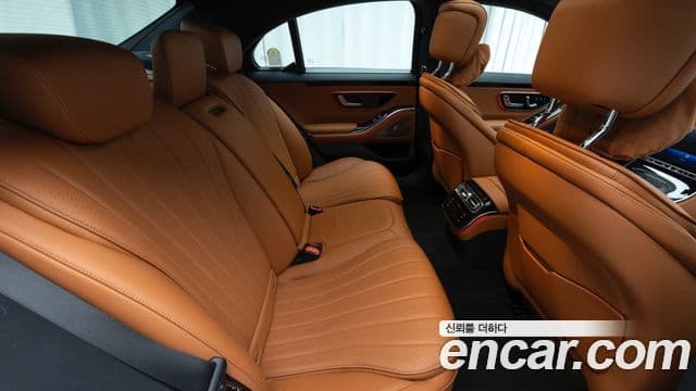 Mercedes-Benz S-Class 2025 — Фото 9/20