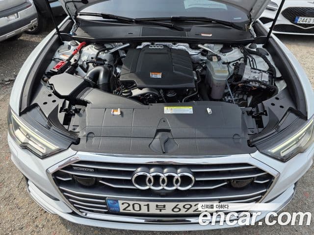 Audi A6 2021 — ფოტო 5/19