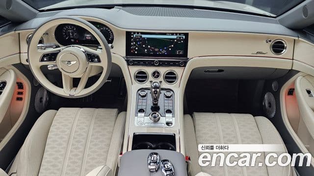 Bentley Continental GT 2025 — Şəkil 7/20