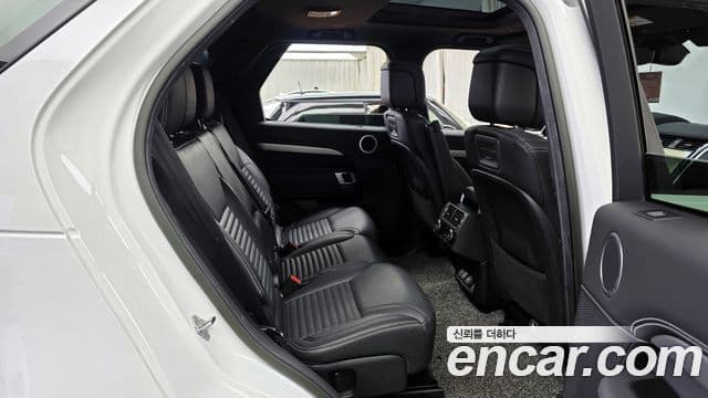 Land Rover Discovery 5 2023 — Şəkil 12/20