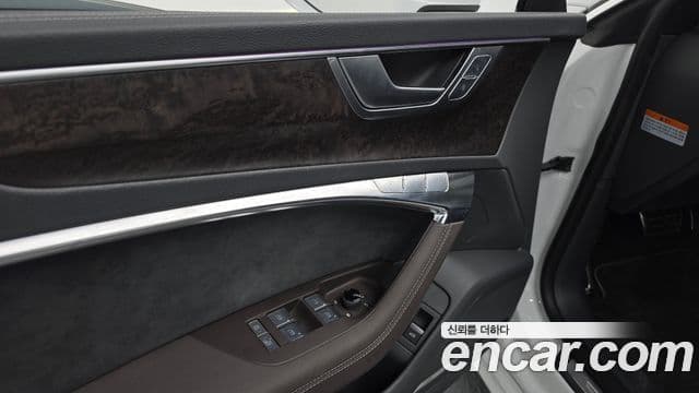 Audi A7 2020 — ფოტო 18/20