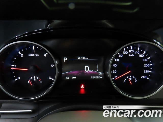 Kia Carnival 2023 — Şəkil 7/20