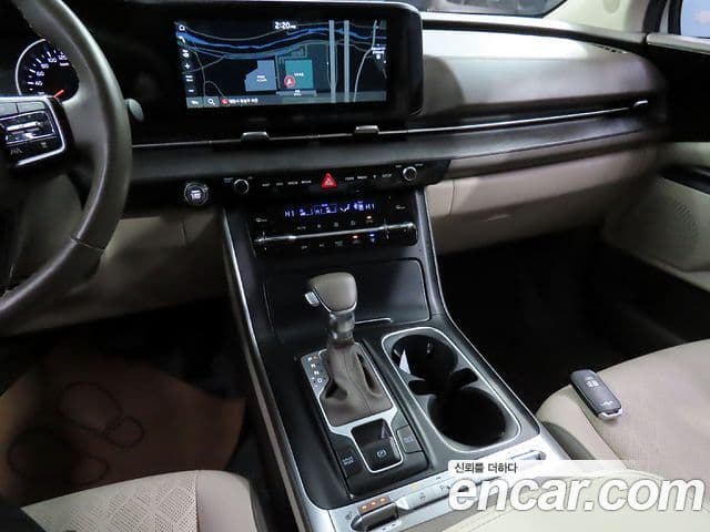 Kia Carnival 2023 — Şəkil 13/20