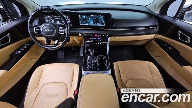Kia Carnival 2021 — фото 6 из 20