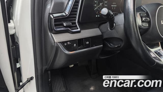 Kia Sportage 2023 — фото 15 из 20