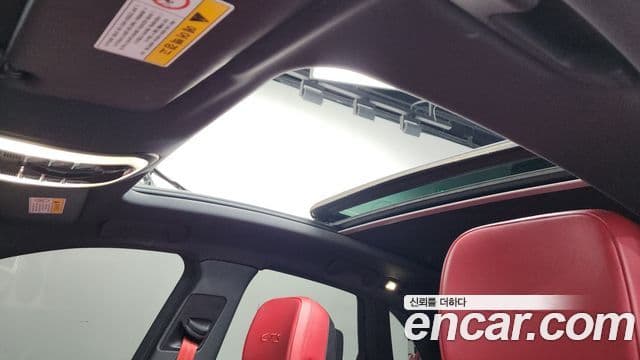 Porsche Macan 2018 — ფოტო 19/20