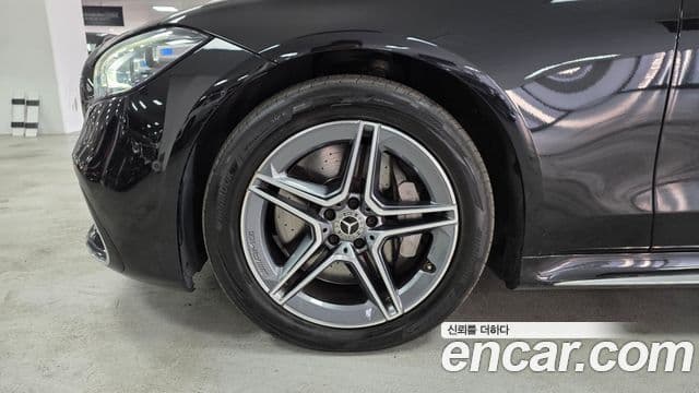 Mercedes-Benz S-Class 2022 — Photo 13/17