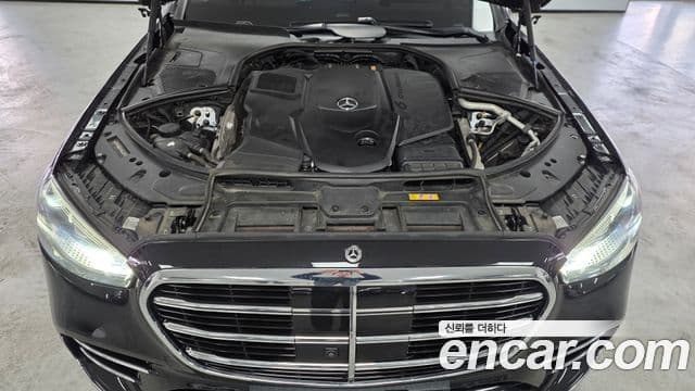 Mercedes-Benz S-Class 2022 — Photo 15/17