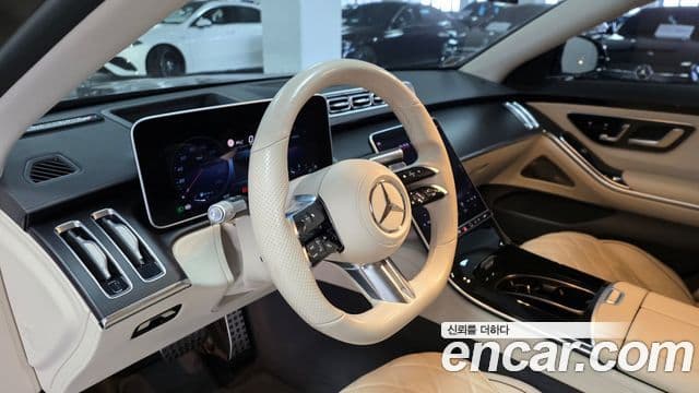 Mercedes-Benz S-Class 2022 — Photo 14/17