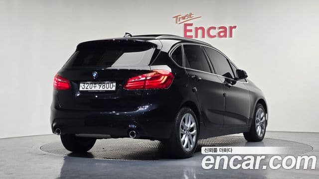 BMW 2 Series Active Tourer 2020 — Photo 9/20