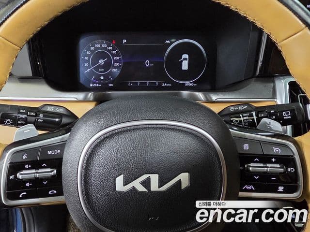 Kia Sorento 2021 — Фото 8/20