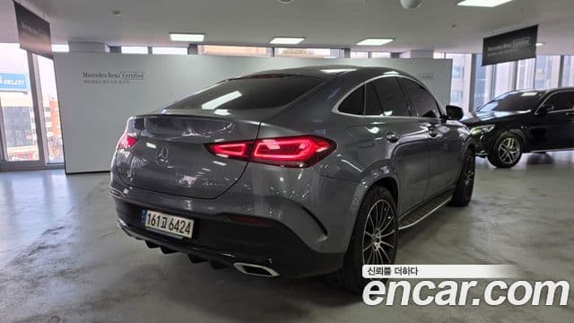 Mercedes-Benz GLE-Class 2022 — Photo 7/17