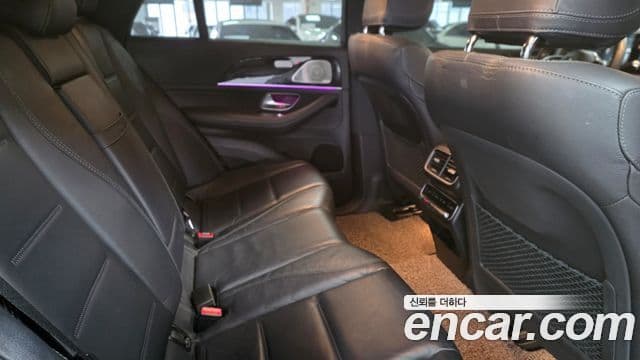Mercedes-Benz GLE-Class 2022 — Photo 8/17