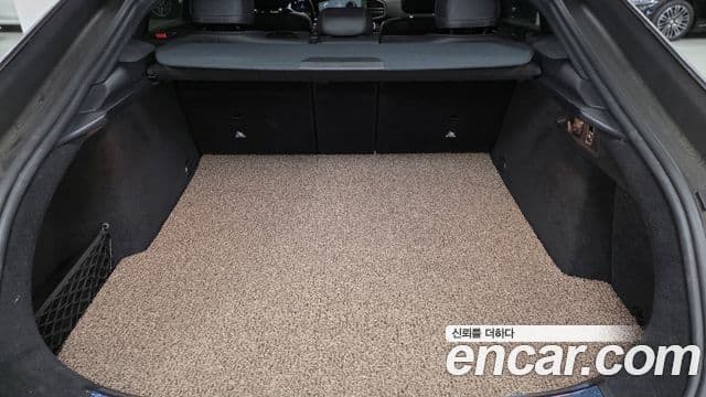 Mercedes-Benz GLE-Class 2022 — Photo 6/17