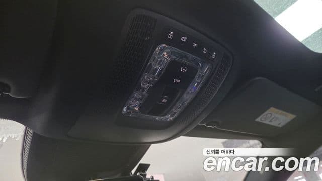 Mercedes-Benz GLE-Class 2022 — Photo 9/17