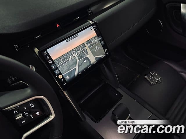 Land Rover Discovery Sport 2025 — ფოტო 20/20