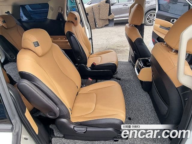 Kia Carnival 2021 — Фото 7/20