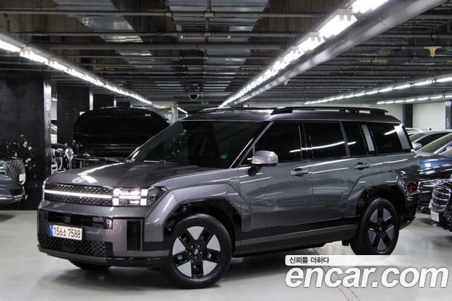 Hyundai Santa Fe 2023 — ფოტო 2/20