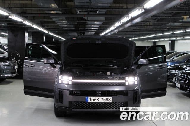 Hyundai Santa Fe 2023 — ფოტო 17/20