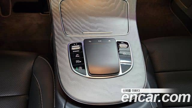 Mercedes-Benz E-Class, 2023