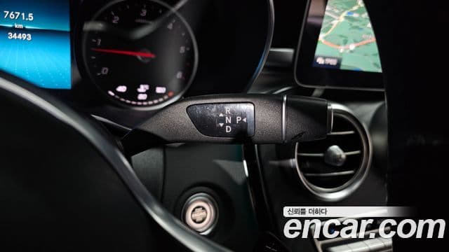 Mercedes-Benz C-Class 2019 — Şəkil 7/20