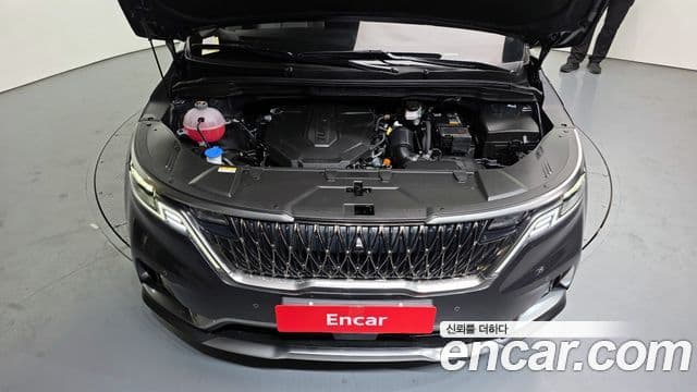 Kia Carnival 2023 — фото 6 из 20