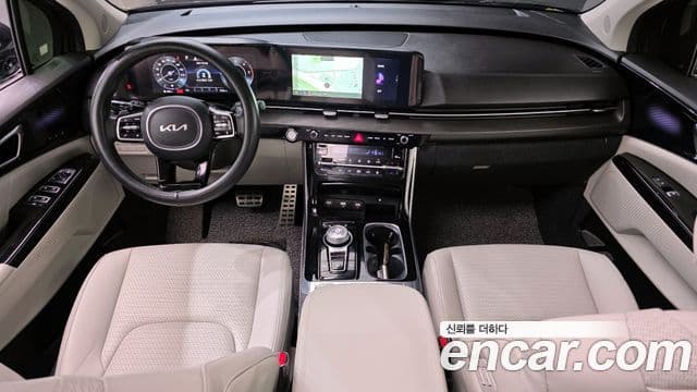 Kia Carnival 2023 — фото 7 из 20