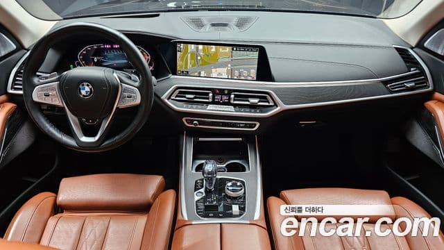 BMW X7 2021 — фото 9 из 20
