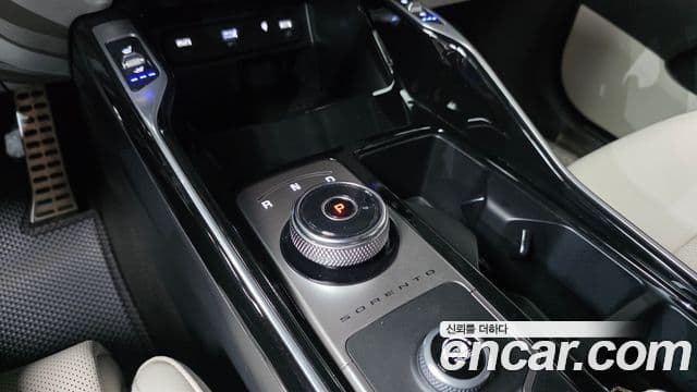 Kia Sorento 2021 — ფოტო 9/20