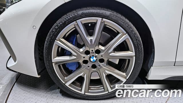 BMW 1 Series 2023 — Şəkil 5/20