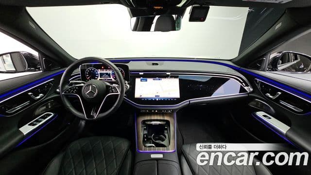 Mercedes-Benz E-Class 2024 — фото 7 из 20
