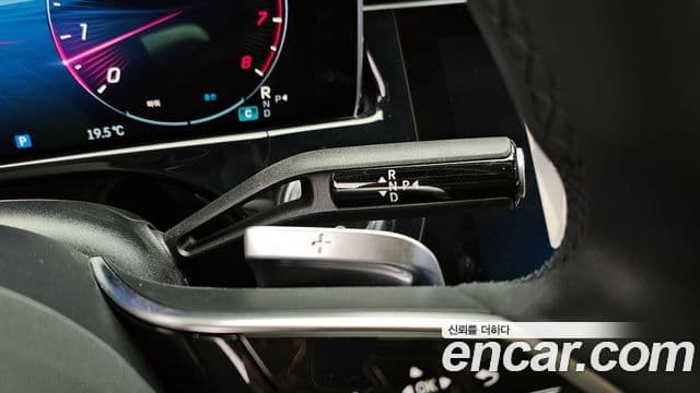 Mercedes-Benz E-Class 2024 — фото 9 из 20