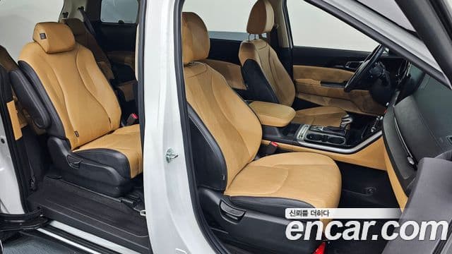 Kia Carnival 2021 — Şəkil 11/20