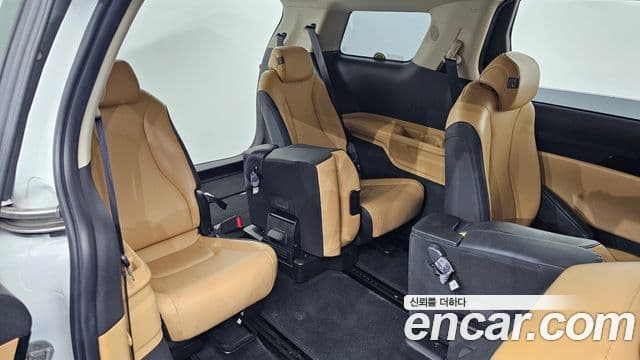Kia Carnival 2021 — Şəkil 13/20