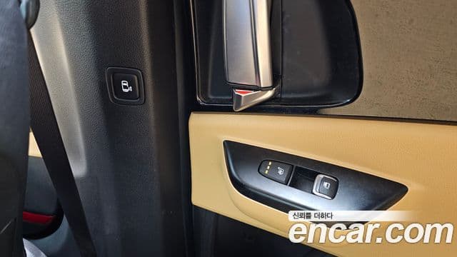 Kia Carnival 2021 — Şəkil 17/20