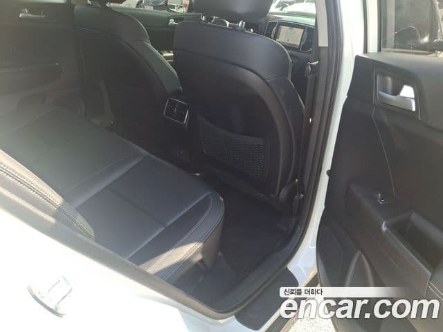 Kia Sportage The Bold 2018 — Şəkil 9/19