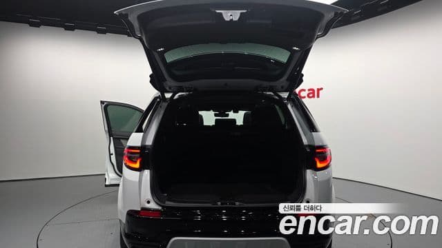 Land Rover Discovery Sport 2025 — фото 20 из 20