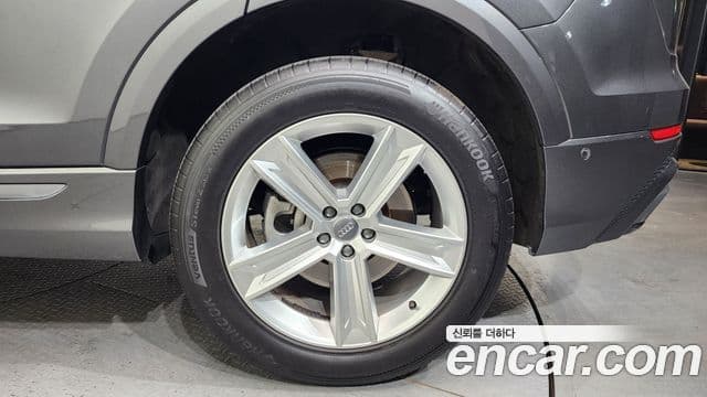 Audi Q7 2020 — фото 5 из 20