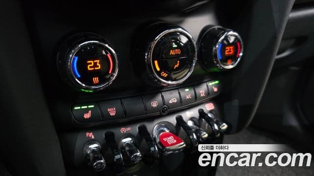 Mini Cooper S 2023 — ფოტო 16/20
