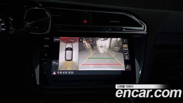 Volkswagen Tiguan 2022 — ფოტო 15/20