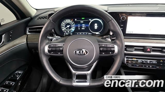 Kia K5 2021 — Şəkil 13/20