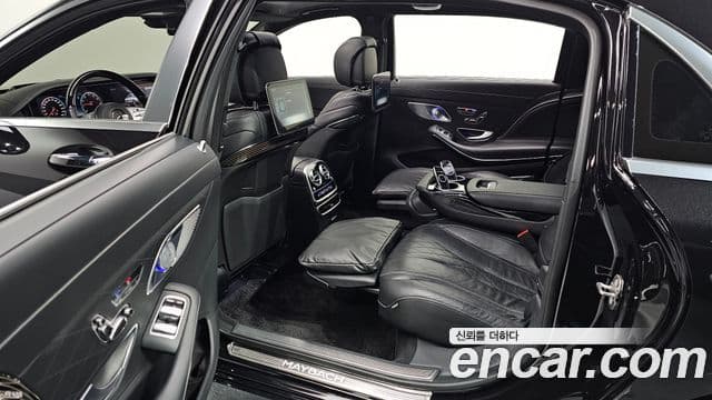 Mercedes-Benz S-Class 2018 — ფოტო 17/20