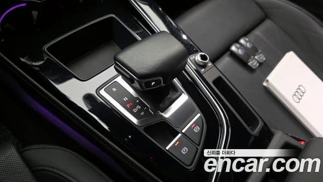 Audi A4 2021 — ფოტო 8/20