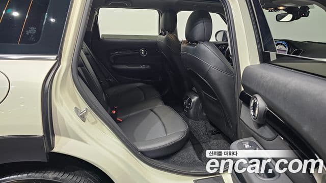 Mini Cooper Clubman 2021 — Şəkil 12/20