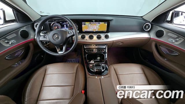 Mercedes-Benz E-Class 2018 — Фото 7/20